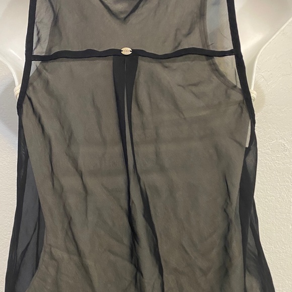 Guess tank top - Picture 2 of 4